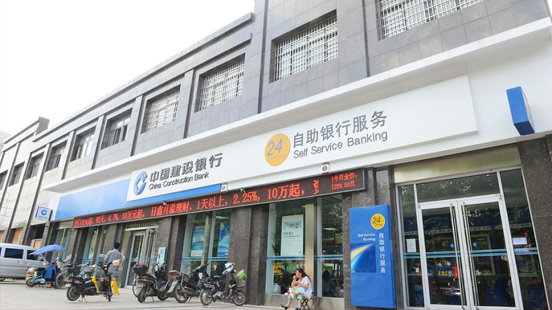 標識公司分享：門頭燈箱的作用有哪些？-千帆標識，行業(yè)經(jīng)驗15年，為400+企業(yè)或市政單位提供標識系統(tǒng)解決方案。